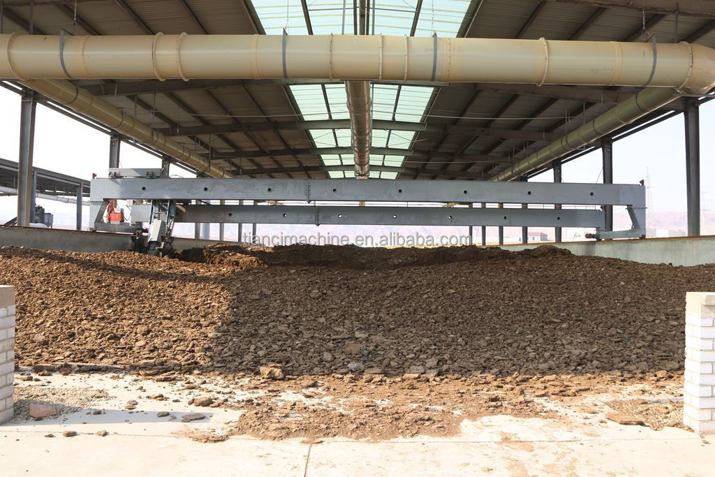 Fermentazione di rifiuti organici ad alta capacità attrezzature di compost ruota tipo compost turner