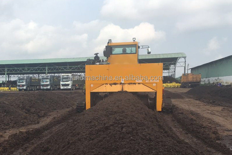 Turner di compost di tipo crawler Velocità di lavoro 6-10 m/min