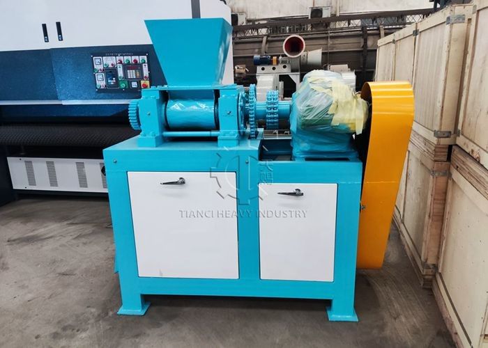 Granulatore a doppio rullo personalizzato per la produzione di granuli di fertilizzanti chimici NPK