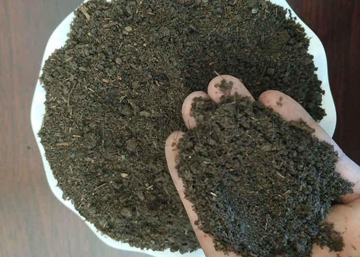 Granulatore per fertilizzanti nella granulazione di materiali organici come fieno, escrementi di cavallo, resti vegetali e acido fulvico