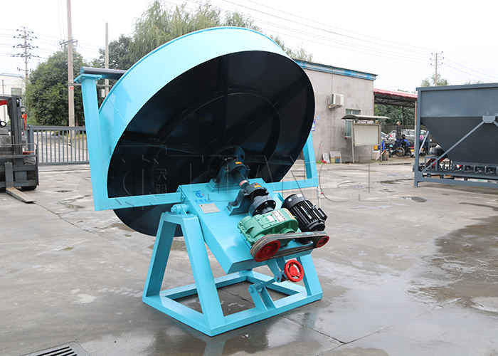 Granulatore a disco a umido per la produzione di granuli di lettiera per gatti in bentonite
