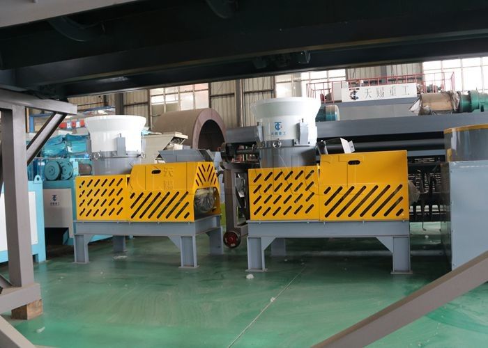 Linea di produzione di granuli a forma di piattaforma Linea di granulazione a stampa a stampo piatto per la produzione su larga scala