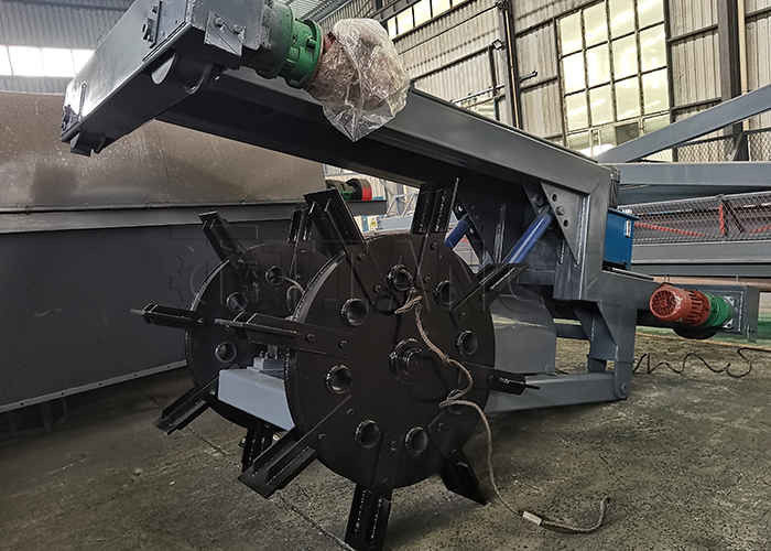 Fermentazione di compost ruota tipo compost turner per letame animale
