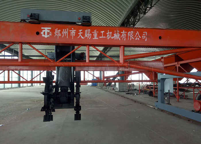 Capacità 150-400 m3/h Rifiuti organici Compost Turner Motore Tipo ruota