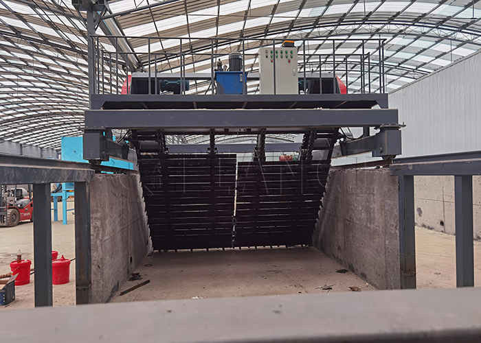 Tipo di piastra a catena elettrica Compost Turner Fermentazione di letame animale Compost Machine