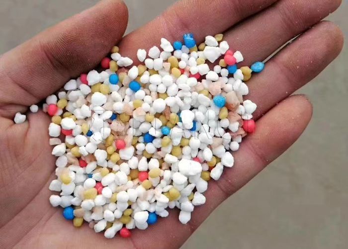 Linea di produzione per la miscelazione di granuli di fertilizzanti all'acido solforico