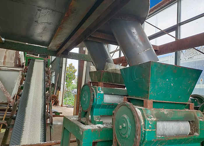 Granulatore ad estrusione a rulli secchi ad alta efficienza per la produzione di concimi composti NPK