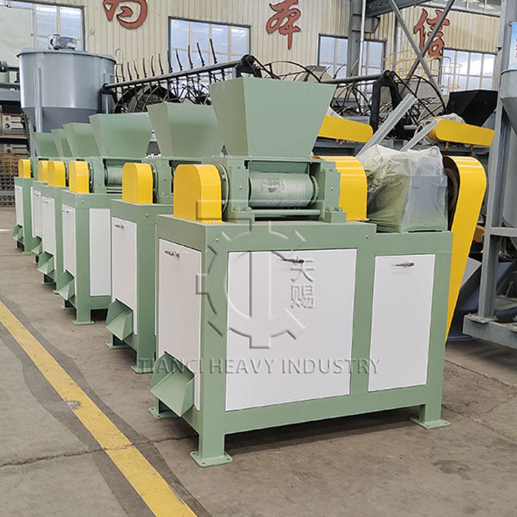 Granulatore a doppio rullo a polvere secca Equipaggiamento di granulazione del solfato di ammonio Macchina per la produzione di granuli di concimi