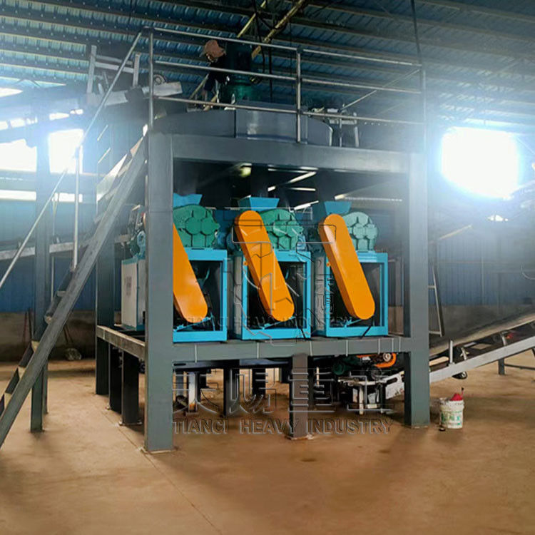 NPK Fertilizzante Granulazione Macchine fornitore Granulatore a doppio rullo avanzato Granulatore di fertilizzante organico Granulatore