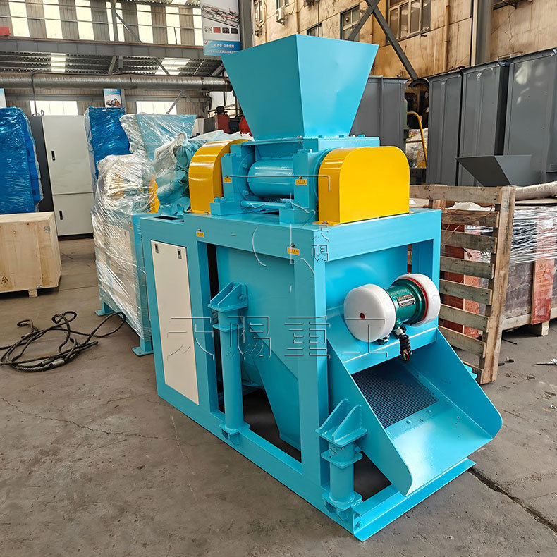 Granulatore per la stampa a rulli di acido umico per apparecchiature di linea di produzione di fertilizzanti umico-acidi granulari