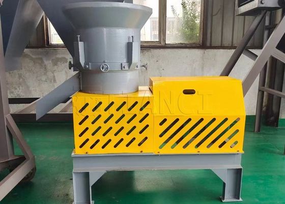 Macchina di pelletizzazione a estrussione a matrici piatte ad alte prestazioni per la produzione ottimizzata di fertilizzanti