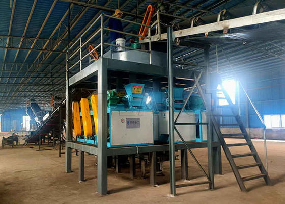 Linea di produzione per la granulazione per estrusione a doppio rullo di concimi composti privi di asciugatura